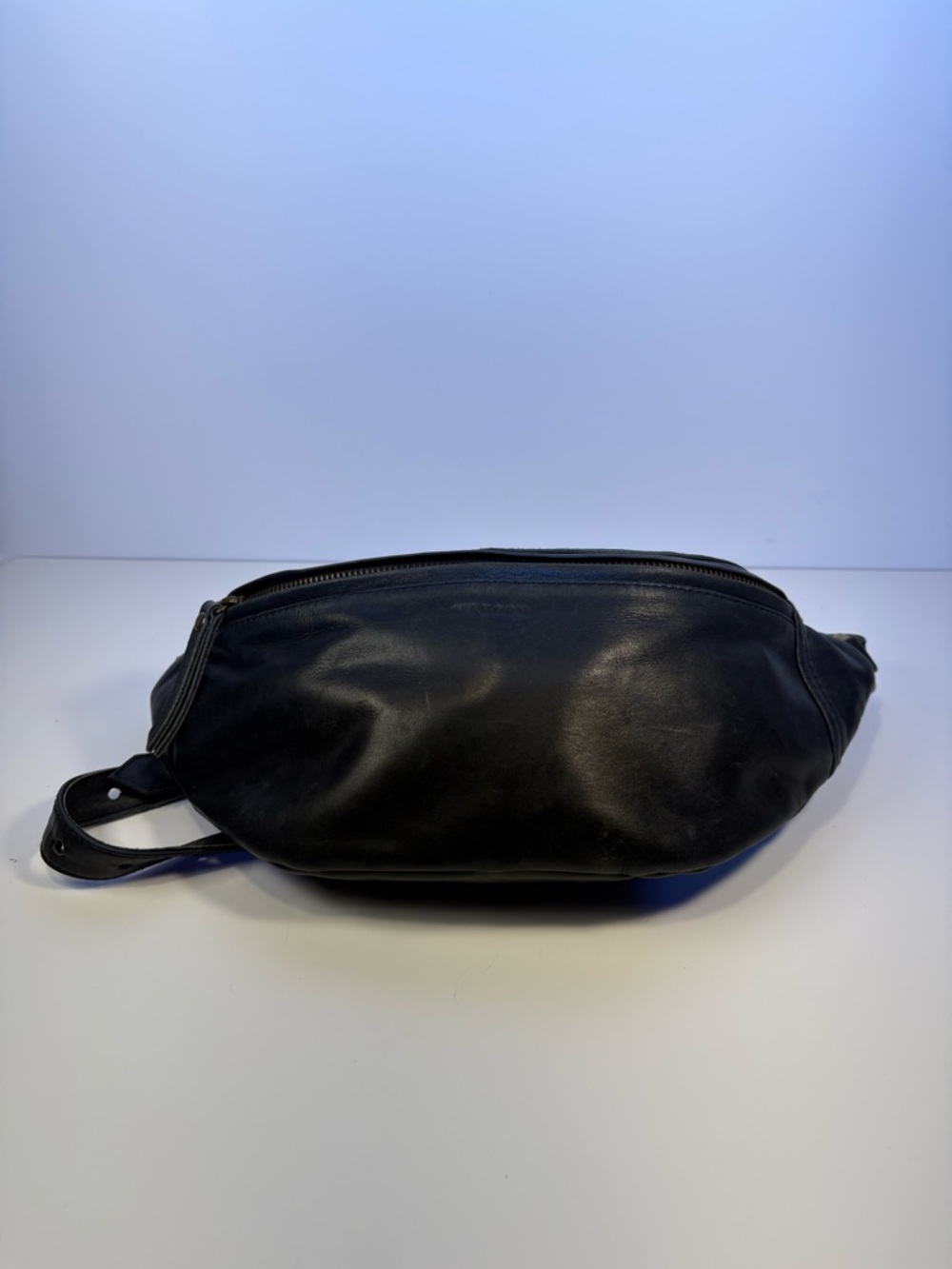 Mandrn Atlas Black Leather Crossbody Bag